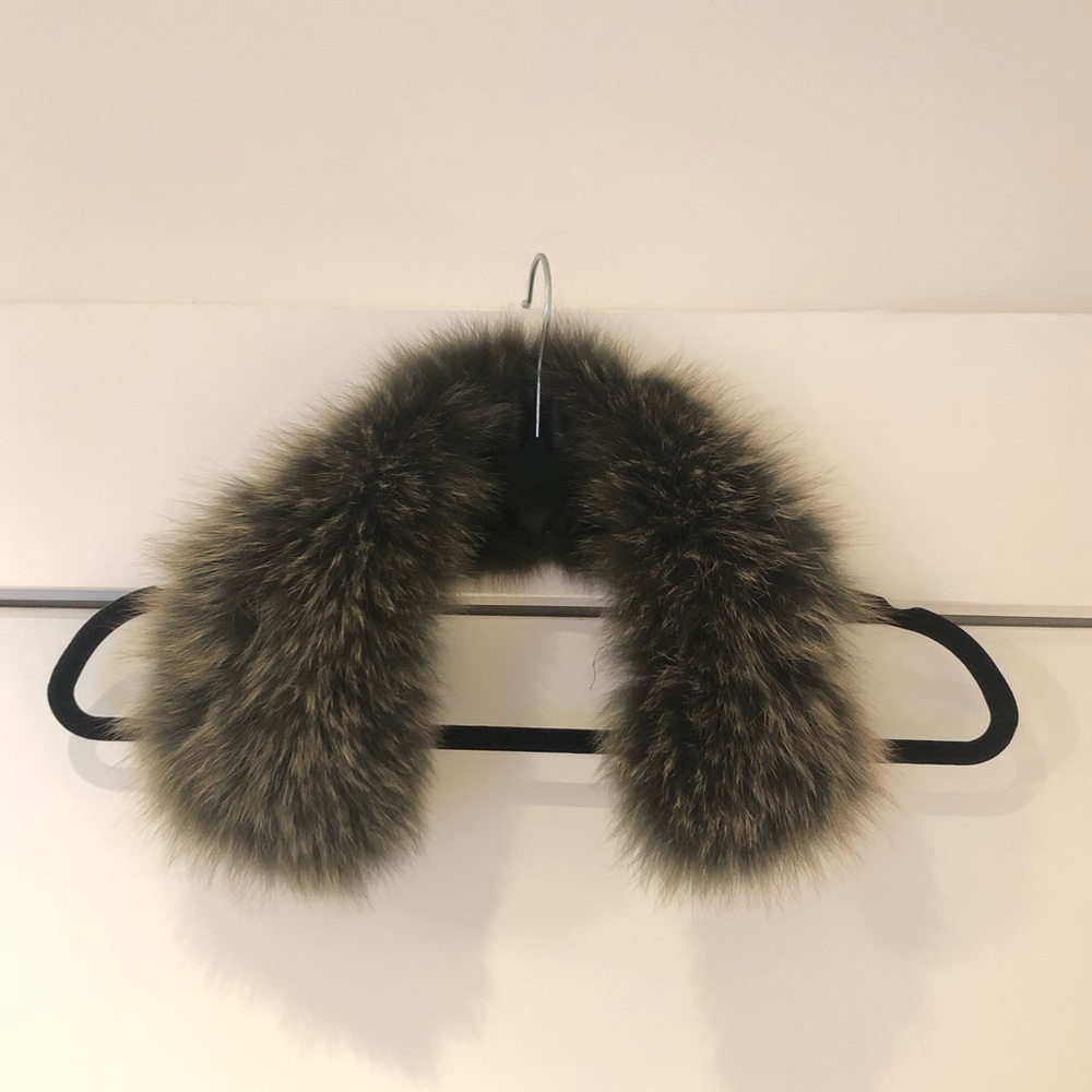Genuine fur collar